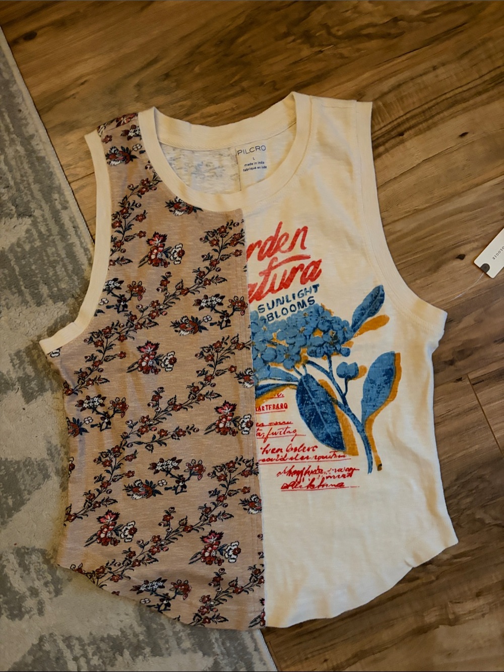 NWT Pilcro Two-Tone Floral Graphic Tank - Cream, Tan, Blue, Red